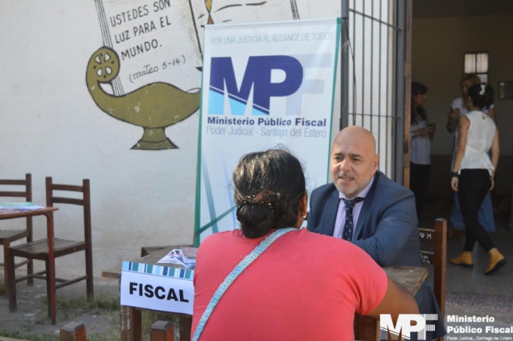 Programa Ministerios Públicos Móviles en el barrio Huaico Hondo