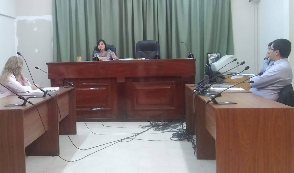 Desobedeció una orden judicial y ahora espera el juicio oral en prisión