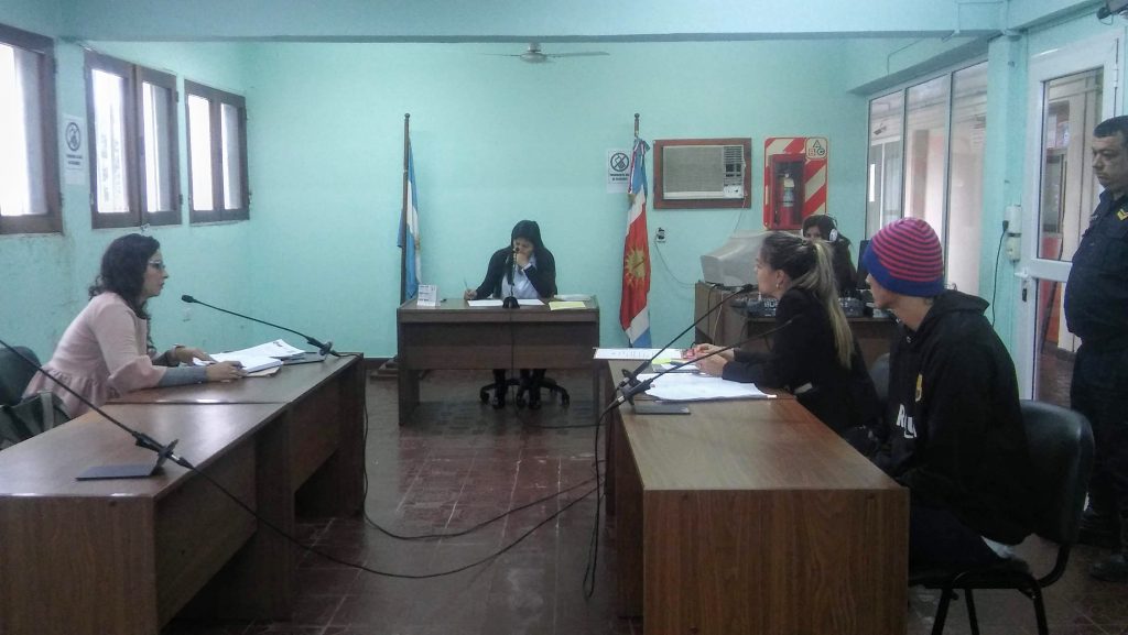 Prisión preventiva por violar prohibición de acercamiento al agredir a su pareja