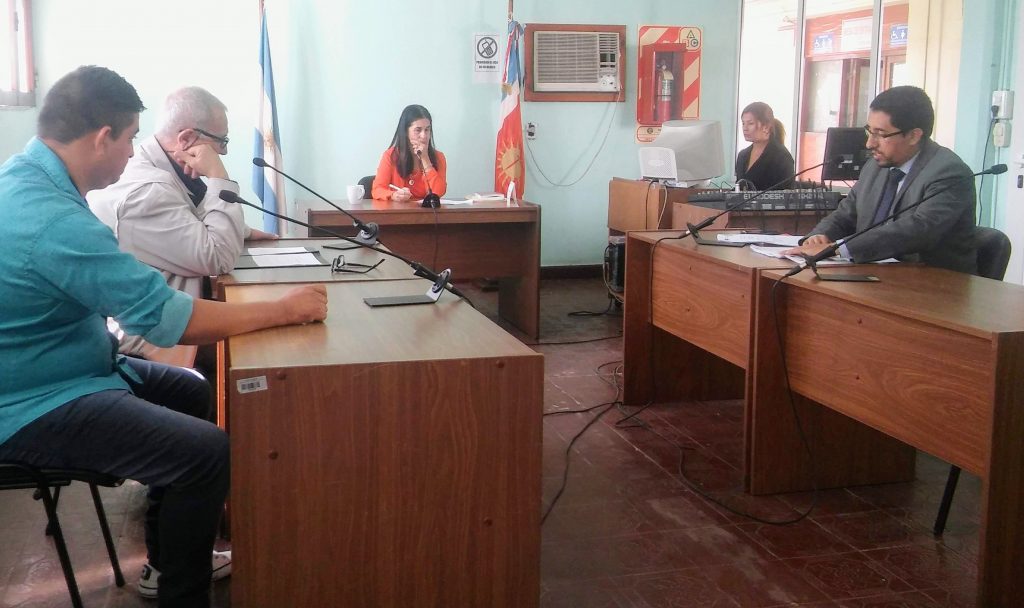 Amenazó a su vecino con un cuchillo en la Fiscalía, y quedó detenido