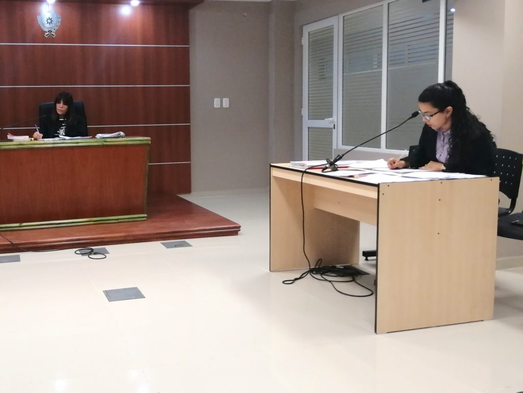 Prorrogaron la detención de un hombre por golpear y amenazar a su pareja