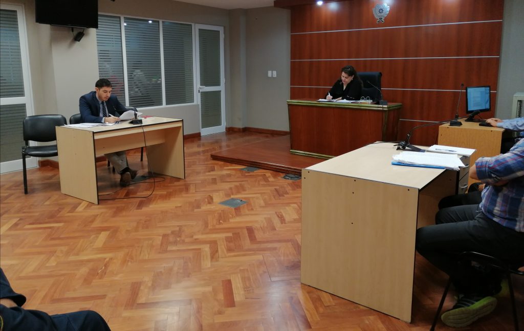 Prisión preventiva para pastelero por amenazar con un arma a su pareja