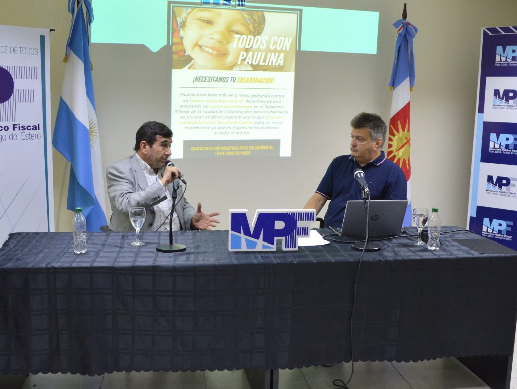 Charla sobre “Liderazgo y trabajo en equipo”