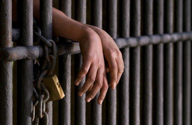 Prorrogaron la prisión preventiva para un hombre acusado de abusar de su hijastra