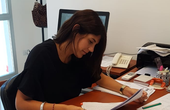 Conversión de aprehensión en detención de un hombre acusado de agredir a su mujer e hijo