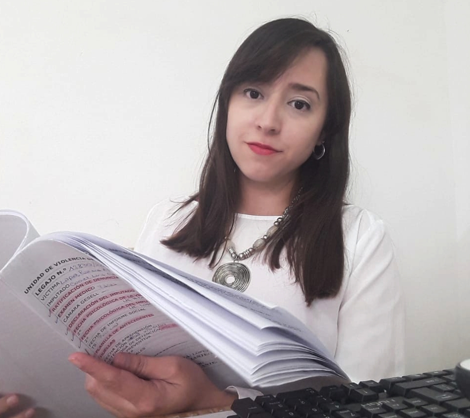 Continuará detenido un hombre acusado de amenazar a su esposa