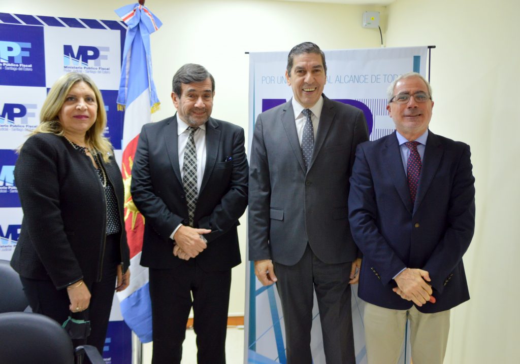 Firma de convenio de cooperación entre el MPF y la UCSE