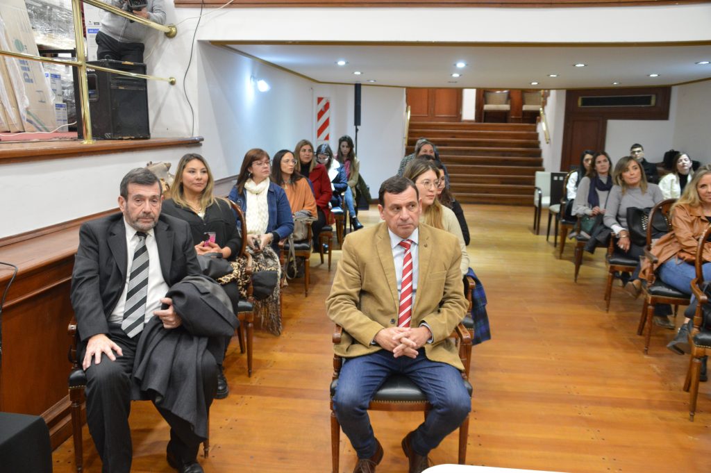 El Fiscal General de la provincia asistió a la presentación de Iguales (IA y Género)